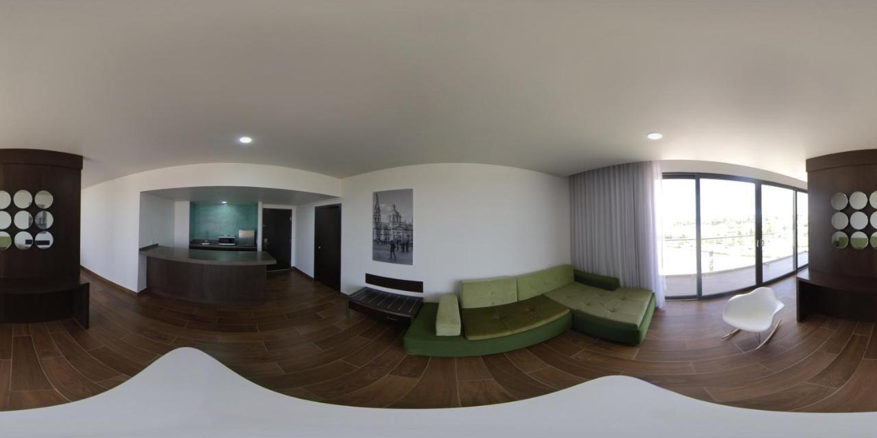 Fiesta Inn Guadalajara Aeropuerto Las Pintas Exteriér fotografie