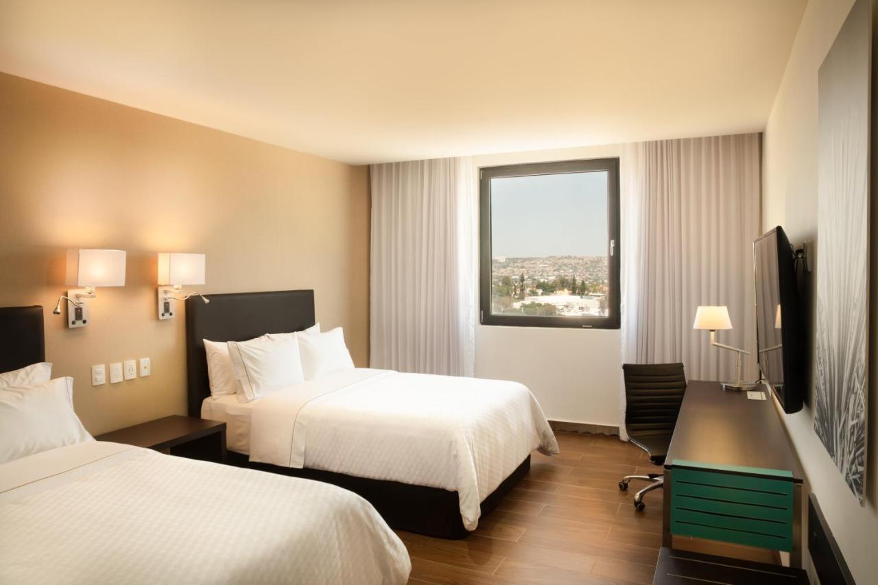Fiesta Inn Guadalajara Aeropuerto Las Pintas Exteriér fotografie