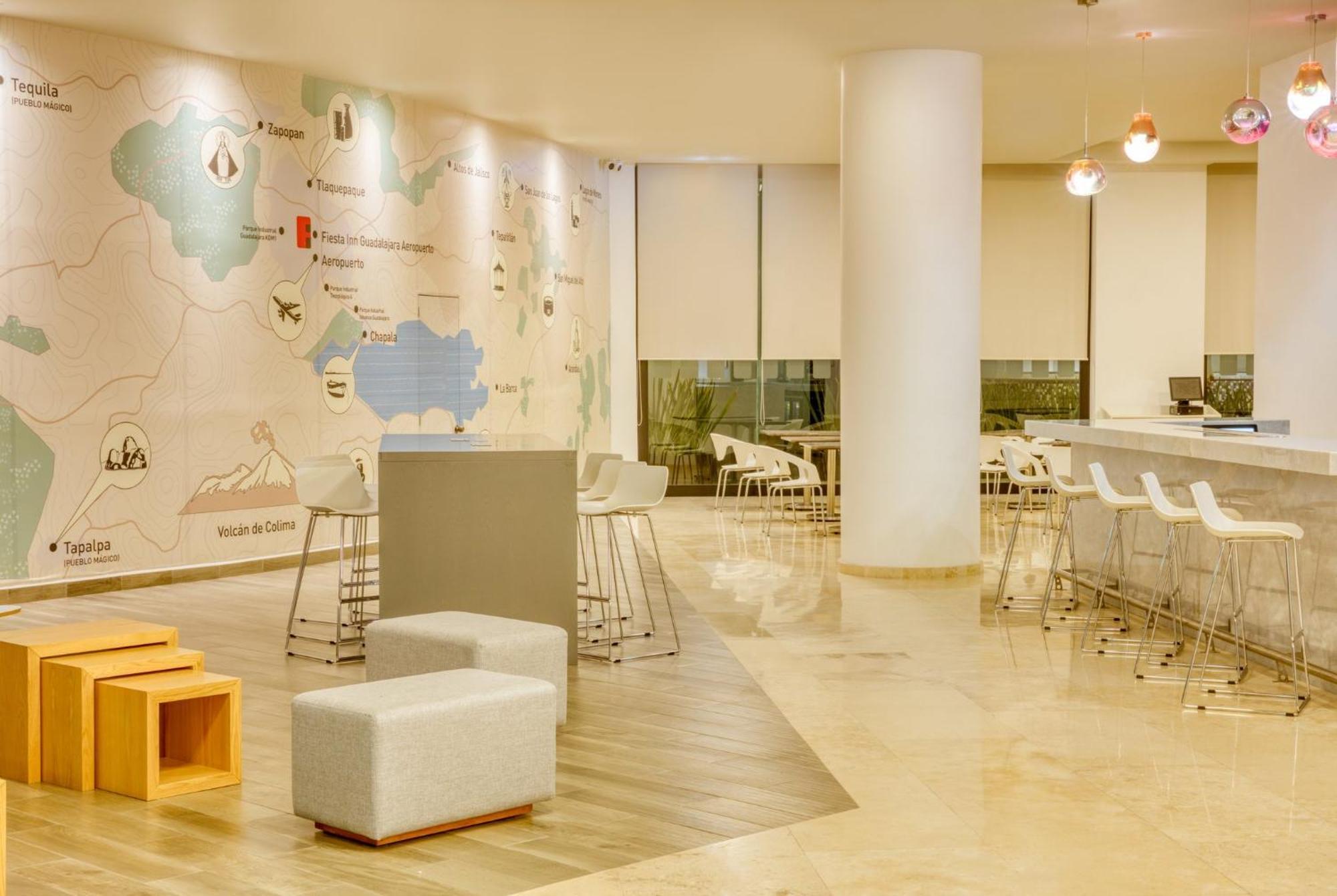 Fiesta Inn Guadalajara Aeropuerto Las Pintas Exteriér fotografie
